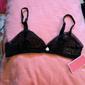 Juicy 🍒 heart lace bralette. 🖤 black size large